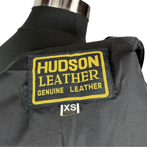 VINTAGE BLACK LEATHER VINTAGE CONCHO LACE UP SIDE BRAID WESTERN SNAP VEST HUDSON - Picture 13 of 14